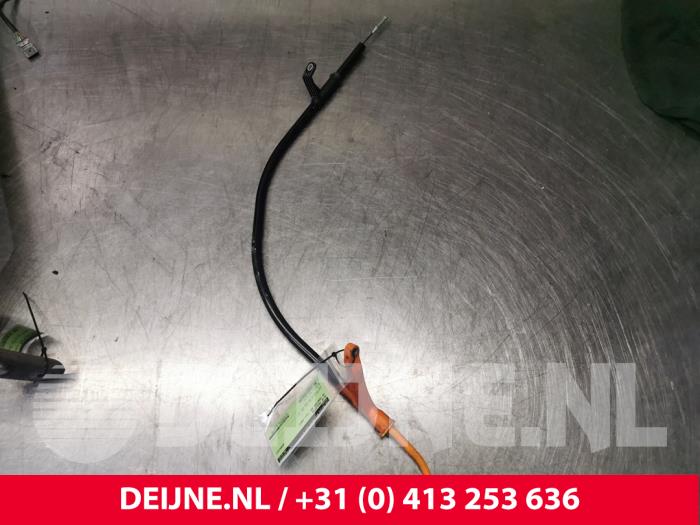 Gebrauchte Ölmessstab Volkswagen Crafter 2.5 TDI 30/32/35/46/50 Preis € 12,10 Mit Mehrwertsteuer angeboten von van Deijne Onderdelen Uden B.V.