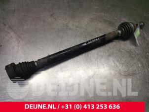 Used Front drive shaft, right Volkswagen Golf V (1K1) 1.9 TDI Price € 20,00 Margin scheme offered by van Deijne Onderdelen Uden B.V.