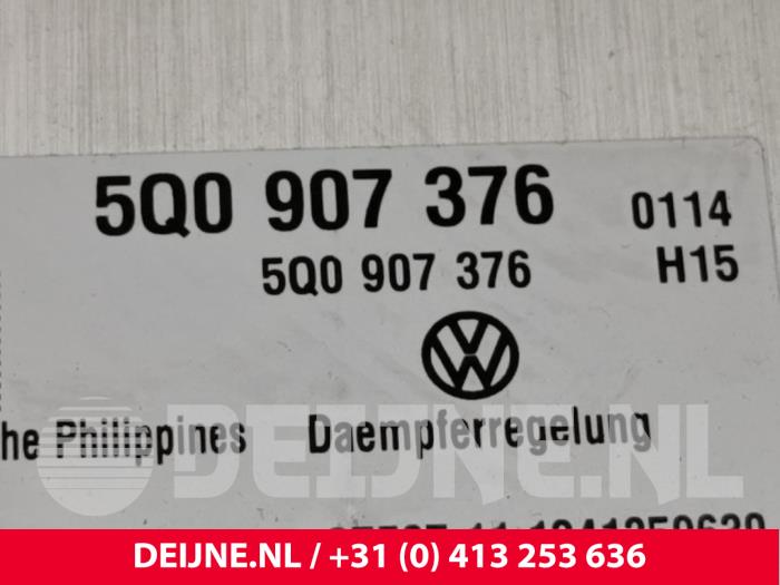Ordenador control de altura de un Volkswagen Golf VII (AUA) 1.4 TSI 16V 2013