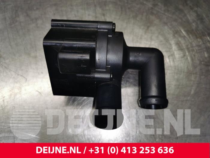 Begagnade Extra vattenpump Volvo XC40 (XZ) 1.5 T3 Autom. 12V Pris € 85,00 Marginaltabell erbjuds av van Deijne Onderdelen Uden B.V.