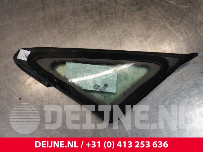 Quarter light, front right from a Volkswagen Golf VIII (CD1) 1.5 eTSI 16V 2021