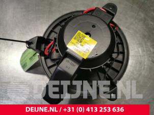 Used Heating and ventilation fan motor Mercedes A (177.0) 1.3 A-180 Turbo 16V Price € 55,00 Margin scheme offered by van Deijne Onderdelen Uden B.V.