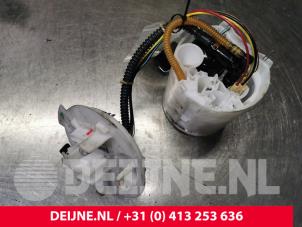 Used Electric fuel pump Mercedes A (177.0) 1.3 A-180 Turbo 16V Price € 45,00 Margin scheme offered by van Deijne Onderdelen Uden B.V.