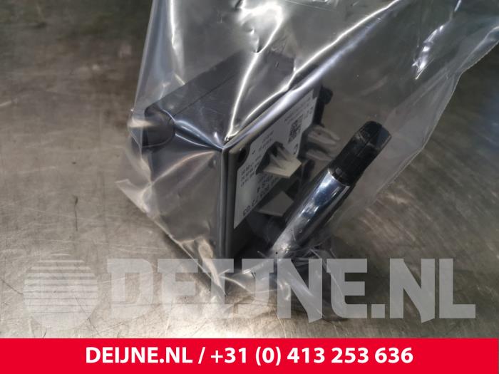 Używane Stacyjka + Kluczyk Mercedes B (W246/W242) 2.2 B-220 CDI BlueEFFICIENCY,d 16V Cena € 200,00 Procedura marży oferowane przez van Deijne Onderdelen Uden B.V.