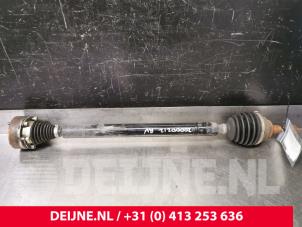 Used Front drive shaft, right Volkswagen Touran (1T3) 1.6 TDI 16V Price € 96,80 Inclusive VAT offered by van Deijne Onderdelen Uden B.V.