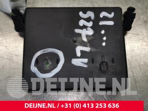 Used Central door locking module Mercedes Sprinter 5t (906.63/65) 516 CDI 16V Price € 18,15 Inclusive VAT offered by van Deijne Onderdelen Uden B.V.