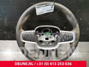 Używane Kierownica Volvo XC40 (XZ) 1.5 T5 Twin Engine 16V Cena € 300,00 Procedura marży oferowane przez van Deijne Onderdelen Uden B.V.