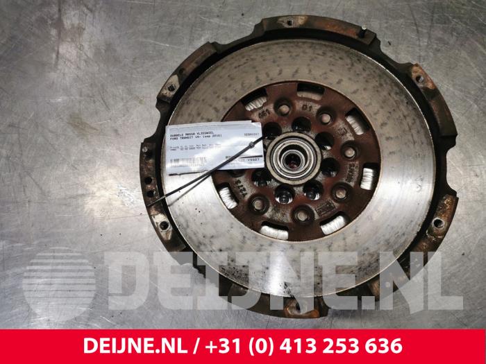 Gebrauchte Doppelte Masse Schwungrad Ford Transit 2.0 TDCi 16V Eco Blue 130 RWD Preis € 272,25 Mit Mehrwertsteuer angeboten von van Deijne Onderdelen Uden B.V.