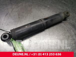 Used Rear shock absorber, right Peugeot Expert (VA/VB/VE/VF/VY) 1.6 Blue HDi 95 16V Price € 30,25 Inclusive VAT offered by van Deijne Onderdelen Uden B.V.