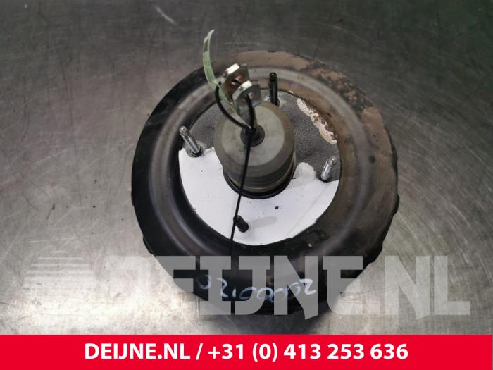 Usagé Assistant de freinage Renault Master III (FV) 2.3 dCi 145 16V RWD Prix € 78,65 Prix TTC proposé par van Deijne Onderdelen Uden B.V.