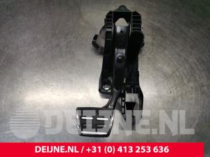 Used Brake pedal Volkswagen Golf VIII (CD1) 1.5 eTSI 16V Price € 125,00 Margin scheme offered by van Deijne Onderdelen Uden B.V.