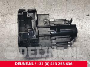 Używane Czujnik temperatury wewnetrznej Volkswagen Golf VIII (CD1) 1.5 eTSI 16V Cena € 7,00 Procedura marży oferowane przez van Deijne Onderdelen Uden B.V.
