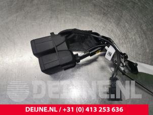 Used Rear seatbelt buckle, left Volkswagen Golf VIII (CD1) 1.5 eTSI 16V Price € 25,00 Margin scheme offered by van Deijne Onderdelen Uden B.V.