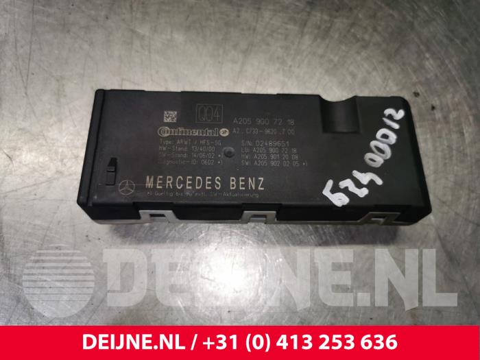 Używane Modul silnika tylnej klapy Mercedes C Estate (S205) C-350 e 2.0 16V Cena € 45,00 Procedura marży oferowane przez van Deijne Onderdelen Uden B.V.