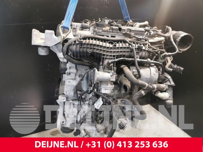 Engine from a Volvo V40 (MV) 2.0 T2 16V 2017