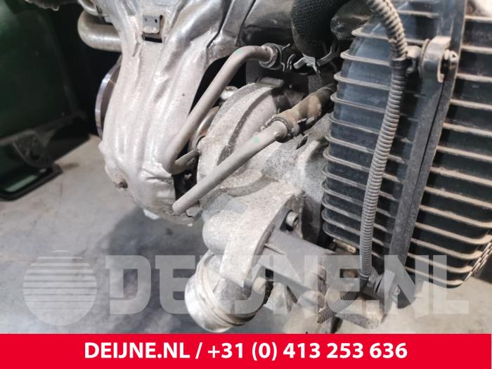 Engine from a Volvo V40 (MV) 2.0 T2 16V 2017