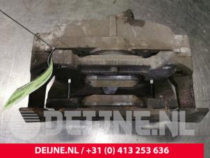 Używane Zacisk hamulcowy prawy przód Volvo V60 I (FW/GW) 2.4 D6 20V AWD Twin Engine Plug-in Hybrid Cena na żądanie oferowane przez van Deijne Onderdelen Uden B.V.