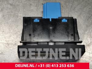 Used Panic lighting switch Volkswagen Crafter (SY) 2.0 TDI Price € 12,10 Inclusive VAT offered by van Deijne Onderdelen Uden B.V.