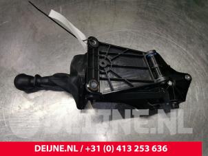 Usagé Levier de vitesse Volkswagen Crafter (SY) 2.0 TDI Prix € 90,75 Prix TTC proposé par van Deijne Onderdelen Uden B.V.