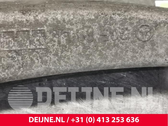Querlenker unten links vorne van een Mercedes-Benz C Estate (S205) C-350 e 2.0 16V 2015