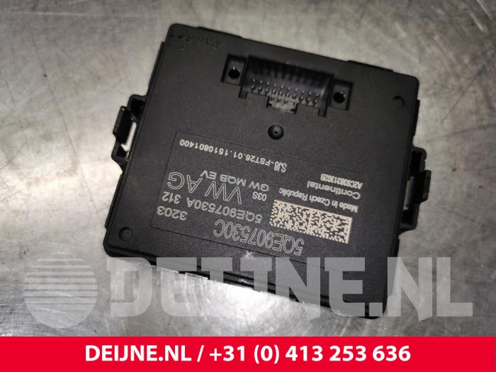 Begagnade Gateway-modul Audi A3 Sportback (8VA/8VF) 1.4 TFSI 16V e-tron Pris € 40,00 Marginaltabell erbjuds av van Deijne Onderdelen Uden B.V.