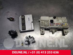 Used Ignition lock + key Volvo S40 (MS) 1.8 16V Price on request offered by van Deijne Onderdelen Uden B.V.