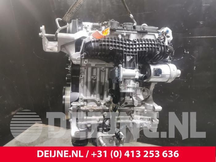 Motor from a Volvo V60 II (ZW) 2.0 T6 16V Twin Engine 2021