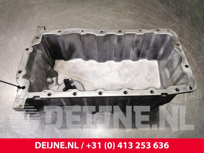 Used Sump Volkswagen Transporter T5 1.9 TDi Price € 108,90 Inclusive VAT offered by van Deijne Onderdelen Uden B.V.