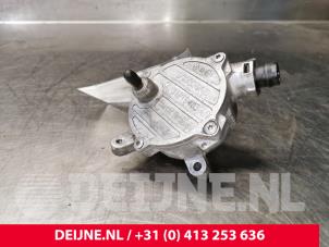 Used Vacuum pump (diesel) Volvo V70 (BW) 2.4 D 20V Price € 50,00 Margin scheme offered by van Deijne Onderdelen Uden B.V.