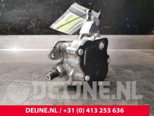 Used Vacuum pump (diesel) Volkswagen Multivan T5 (7E/7HC/7HF/7HM) 1.9 TDi Price € 72,60 Inclusive VAT offered by van Deijne Onderdelen Uden B.V.