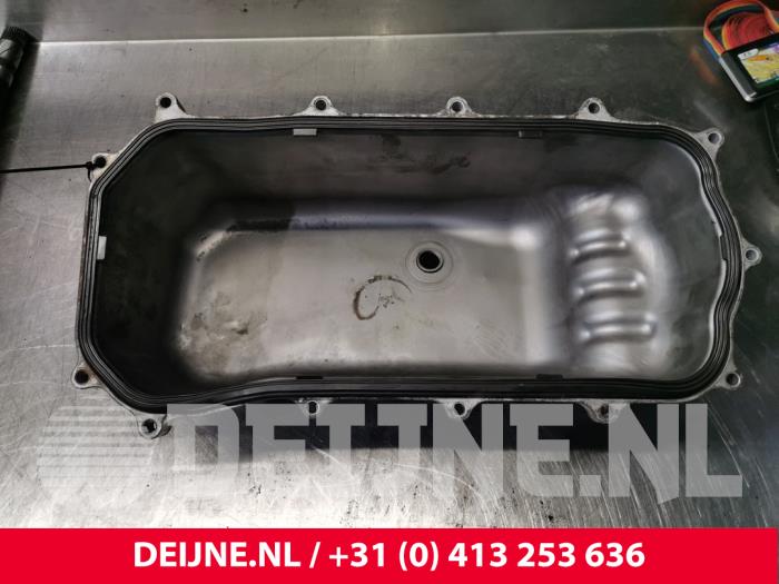 Usagé Couvercle carter Citroen Jumper (U9) 3.0 HDi 160 Euro 4 Prix € 84,70 Prix TTC proposé par van Deijne Onderdelen Uden B.V.