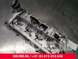 Usados Tapa de válvulas Mercedes Sprinter 3,5t (906.73) 311 CDI 16V Precio € 121,00 IVA incluido ofrecido por van Deijne Onderdelen Uden B.V.