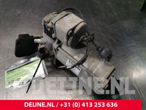 Used Compressor Volvo XC90 II 2.0 D5 16V AWD Price € 350,00 Margin scheme offered by van Deijne Onderdelen Uden B.V.