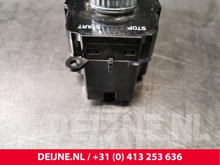 Start/stop switch Volvo XC90 II 2.0 D5 16V AWD P31443474