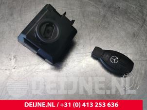 Used Ignition lock + key Mercedes Vito Tourer (447.7) 2.0 119 CDI 16V Price on request offered by van Deijne Onderdelen Uden B.V.