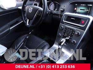 Gebrauchte Anzeige Innen Volvo S60 II (FS) 1.6 DRIVe,D2 Preis auf Anfrage angeboten von van Deijne Onderdelen Uden B.V.