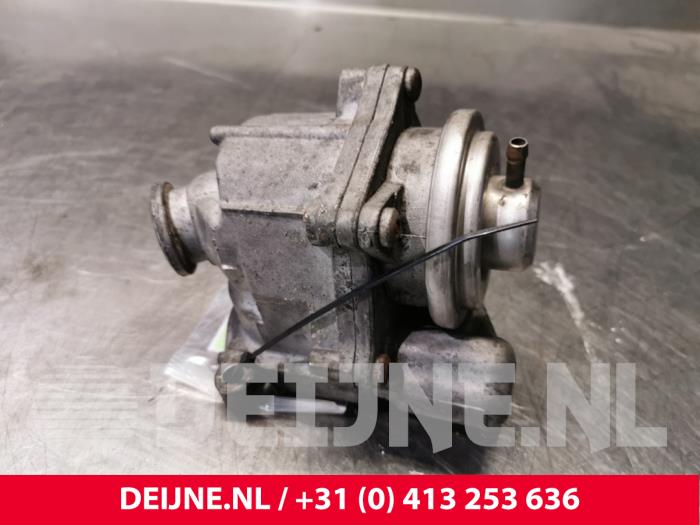 EGR valve from a Fiat Ducato (250) 3.0 D 160 Multijet Power 2010