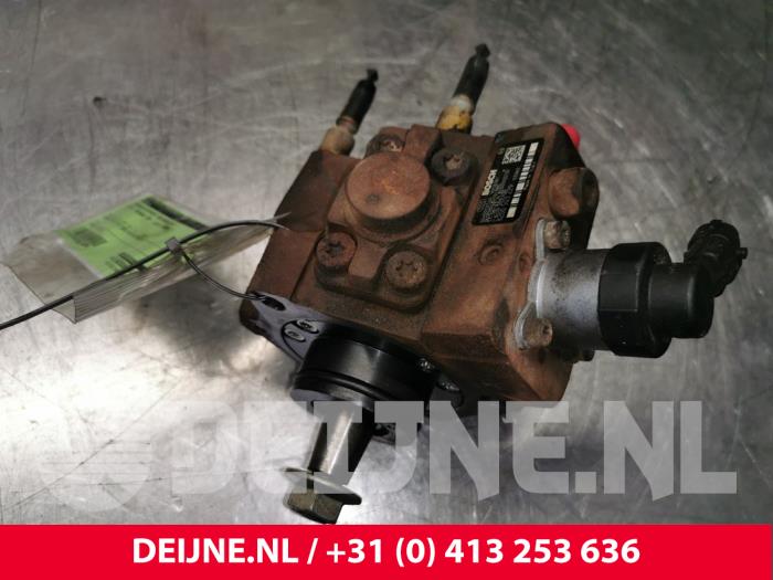 Bomba de gasolina mecánica de un Opel Movano (4A1; 4A2; 4B2; 4B3; 4C2; 4C3) 2.5 CDTI 16V DPF 2008