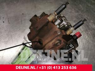Used Mechanical fuel pump Opel Movano (4A1; 4A2; 4B2; 4B3; 4C2; 4C3) 2.5 CDTI 16V DPF Price on request offered by van Deijne Onderdelen Uden B.V.