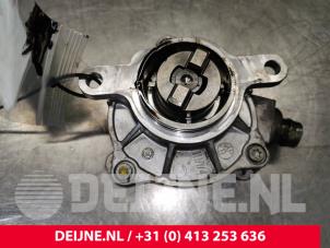 Used Vacuum pump (diesel) Nissan Primastar Price € 36,30 Inclusive VAT offered by van Deijne Onderdelen Uden B.V.
