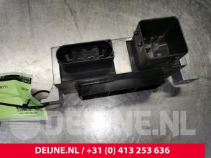 Used Glow plug relay Nissan NV 400 2.3 dCi 110 16V Price € 30,25 Inclusive VAT offered by van Deijne Onderdelen Uden B.V.