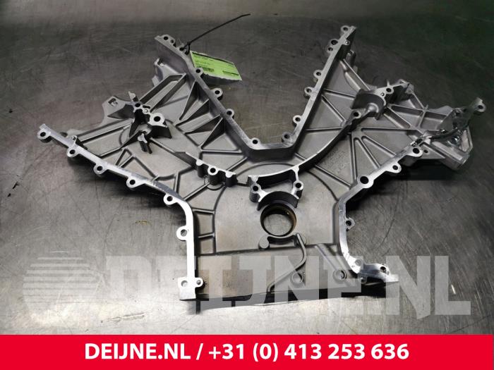 Usagé Couvercle de distribution Porsche Cayenne (9PA) 4.5 S V8 32V Prix € 80,00 Règlement à la marge proposé par van Deijne Onderdelen Uden B.V.