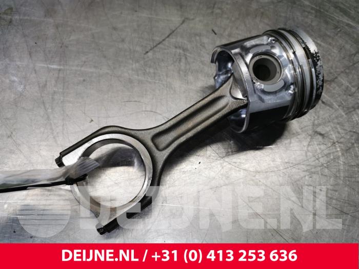 Connecting rod from a Volvo V40 (MV) 1.6 D2 2013