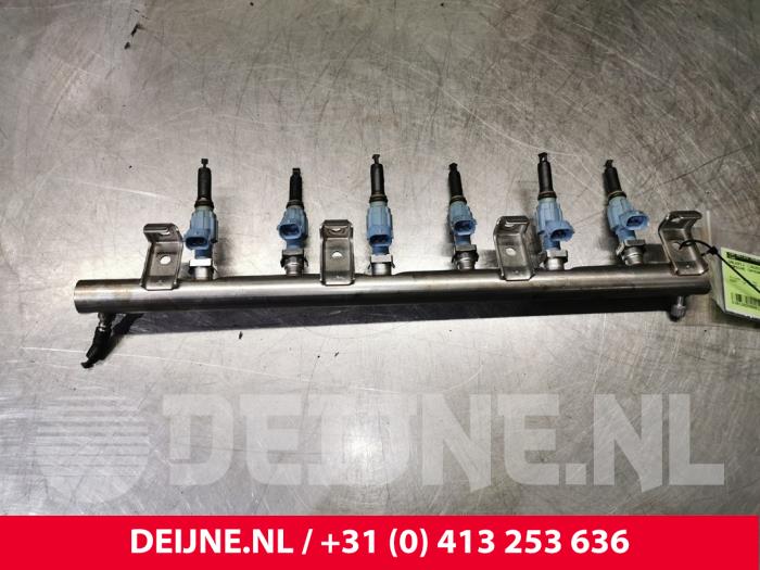 Usagé Système d'injection Porsche Cayenne (9PA) 3.2 V6 24V Prix € 40,00 Règlement à la marge proposé par van Deijne Onderdelen Uden B.V.