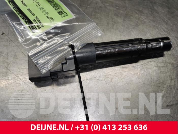 Usagé Bobine Porsche Cayenne (9PA) 3.2 V6 24V Prix € 25,00 Règlement à la marge proposé par van Deijne Onderdelen Uden B.V.