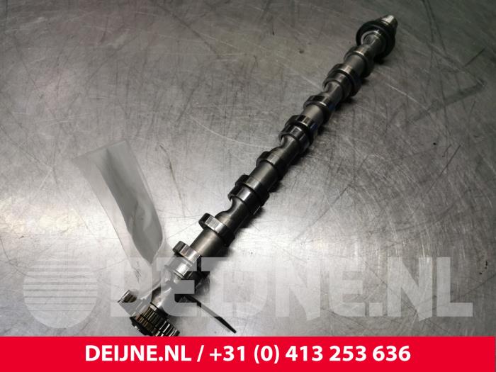 Usagé Arbre à cames Audi A4 Avant (B8) 2.0 TDI 16V Prix € 100,00 Règlement à la marge proposé par van Deijne Onderdelen Uden B.V.