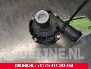 Used Additional water pump Nissan NV 400 2.3 dCi 110 16V Price € 30,25 Inclusive VAT offered by van Deijne Onderdelen Uden B.V.