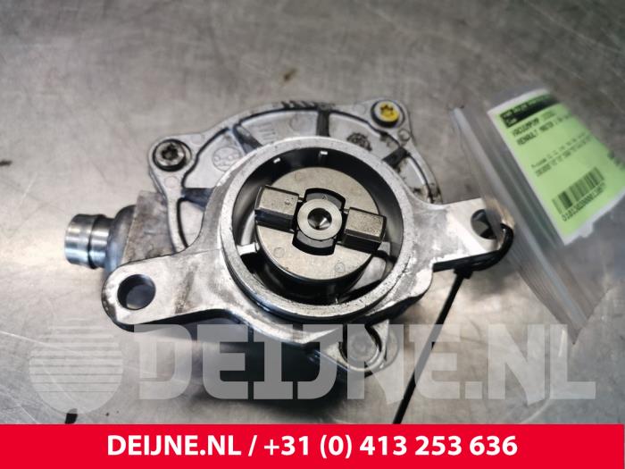 Vakuumpumpe (Diesel) van een Renault Master III (ED/HD/UD) 2.5 dCi 16V 100 2006