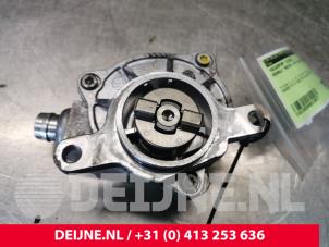 Gebrauchte Vakuumpumpe (Diesel) Renault Master III (ED/HD/UD) 2.5 dCi 16V 100 Preis € 36,30 Mit Mehrwertsteuer angeboten von van Deijne Onderdelen Uden B.V.