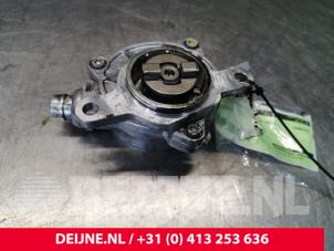 Gebrauchte Vakuumpumpe (Diesel) Renault Master III (ED/HD/UD) 2.5 dCi 16V 100 Preis € 60,50 Mit Mehrwertsteuer angeboten von van Deijne Onderdelen Uden B.V.